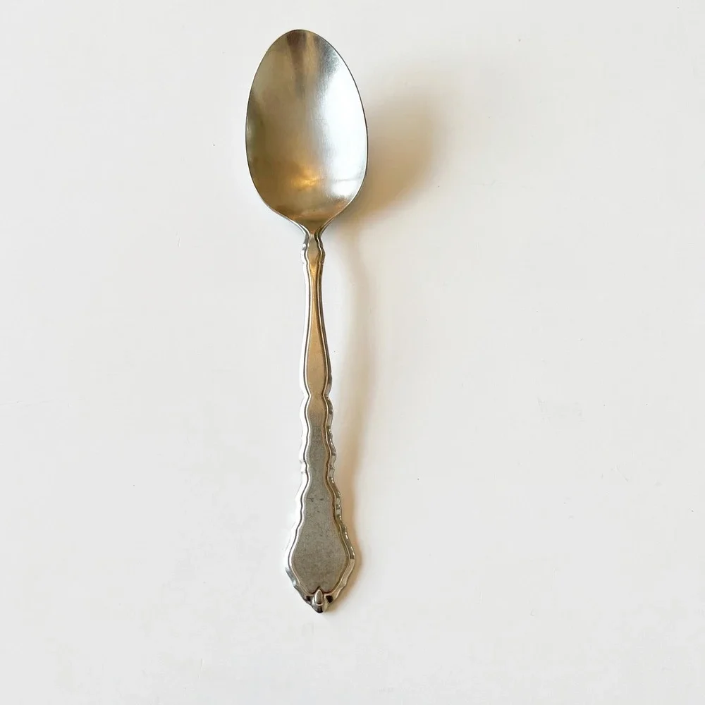Oneida Royal Chippendale Solid Silver tone Serving Spoon Community Stainless